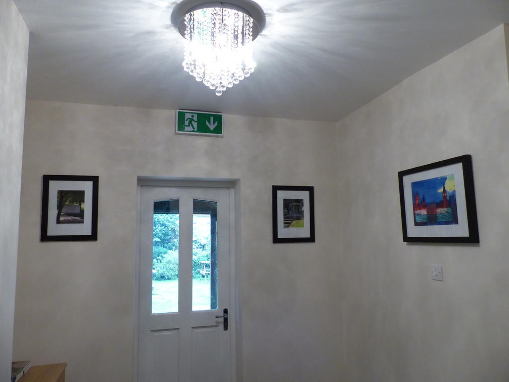 Englefield Green The Sun Inn חדר תמונה