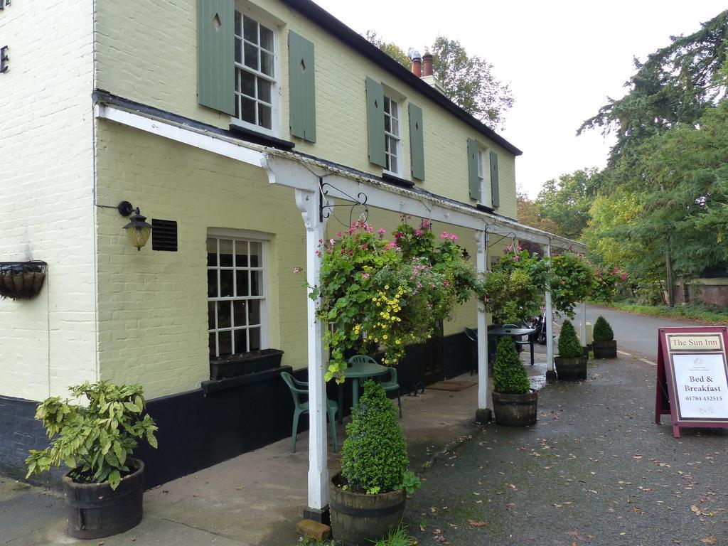 Englefield Green The Sun Inn חדר תמונה